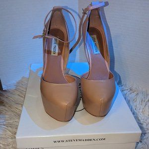 Steven Madden DEENY Platforms with Ankle Strap